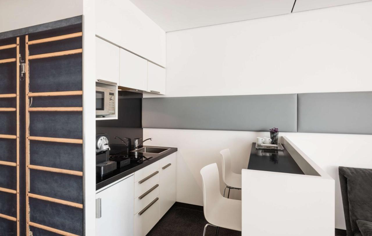 Lindner Hotel Frankfurt Sportpark, Part Of Jdv By Hyatt Frankfurt am Main Bagian luar foto