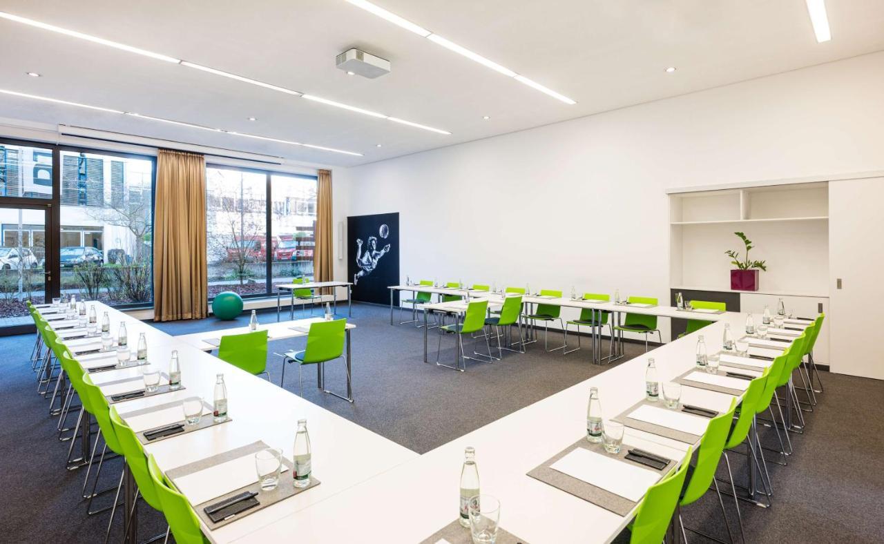Lindner Hotel Frankfurt Sportpark, Part Of Jdv By Hyatt Frankfurt am Main Bagian luar foto