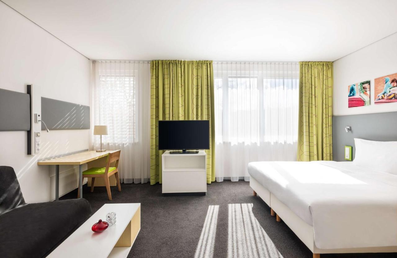 Lindner Hotel Frankfurt Sportpark, Part Of Jdv By Hyatt Frankfurt am Main Bagian luar foto
