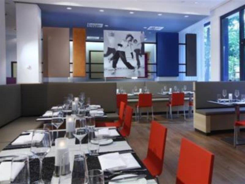 Lindner Hotel Frankfurt Sportpark, Part Of Jdv By Hyatt Frankfurt am Main Bagian luar foto