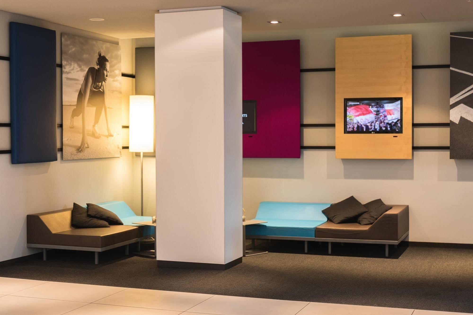 Lindner Hotel Frankfurt Sportpark, Part Of Jdv By Hyatt Frankfurt am Main Bagian luar foto