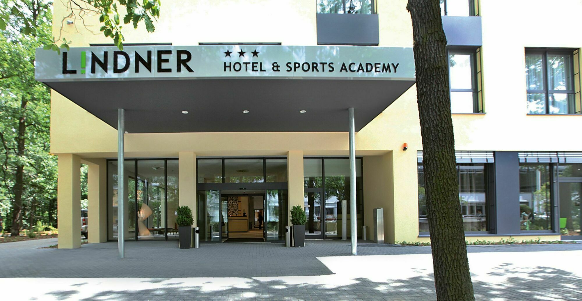 Lindner Hotel Frankfurt Sportpark, Part Of Jdv By Hyatt Frankfurt am Main Bagian luar foto